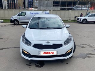 2017 Kia Ceed II Рестайлинг, белый, 1250000 рублей, вид 2