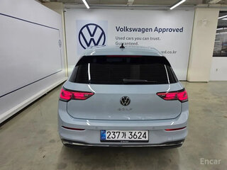 2025 Volkswagen Golf VIII Рестайлинг, голубой, 3100000 рублей, вид 5