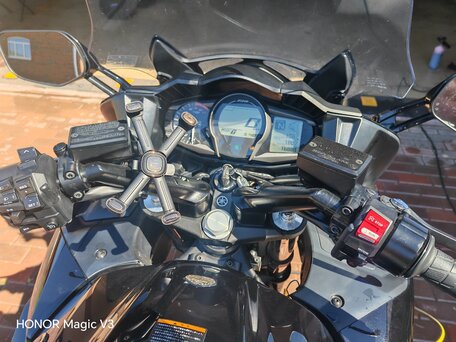 2022 Yamaha FJR1300, чёрный, 1500000 рублей, вид 5