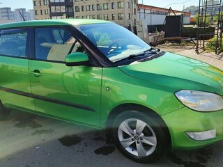 2013 Skoda Fabia II Рестайлинг, зелёный, 500000 рублей, вид 4