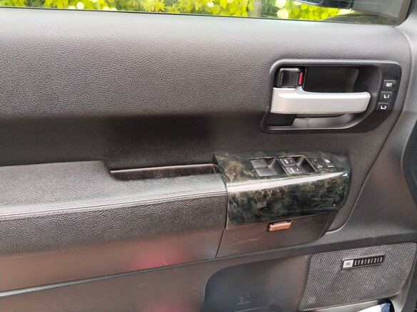 2012 Toyota Sequoia II, чёрный - вид 15