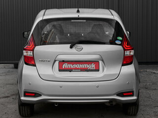 2019 Nissan Note II Рестайлинг, серебристый, 995000 рублей, вид 5