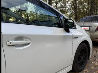 2013 Toyota Prius III Рестайлинг (XW30), белый, 1200000 рублей, вид 4