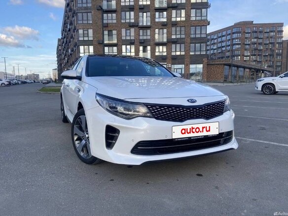 2017 Kia Optima IV, белый, 1850000 рублей - вид 2