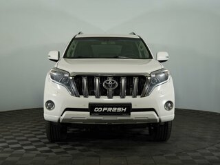 2016 Toyota Land Cruiser Prado 6-speed 150 Series Рестайлинг 1, белый, 3949000 рублей, вид 3