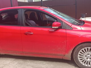2010 Ford Focus II Рестайлинг, красный, 650000 рублей, вид 2