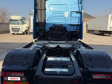 2019 Volvo FH, голубой, 7000000 рублей, вид 4