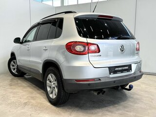 2010 Volkswagen Tiguan I, серебристый, 1060000 рублей, вид 3