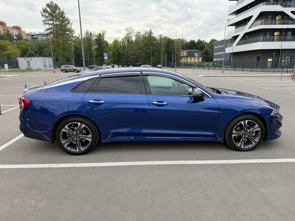 2020 Kia K5 III, синий, 2630000 рублей - вид 3