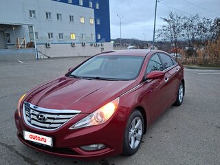 2013 Hyundai Sonata VI (YF), красный, 950000 рублей, вид 1