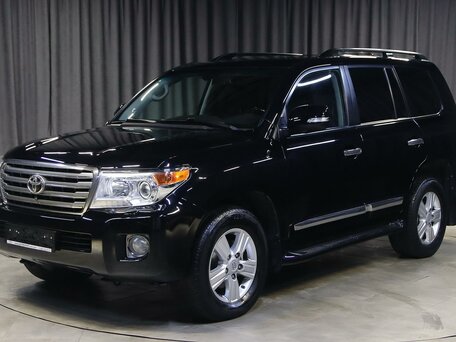 2015 Toyota Land Cruiser 200 Series Рестайлинг 1, чёрный, 3349000 рублей, вид 1