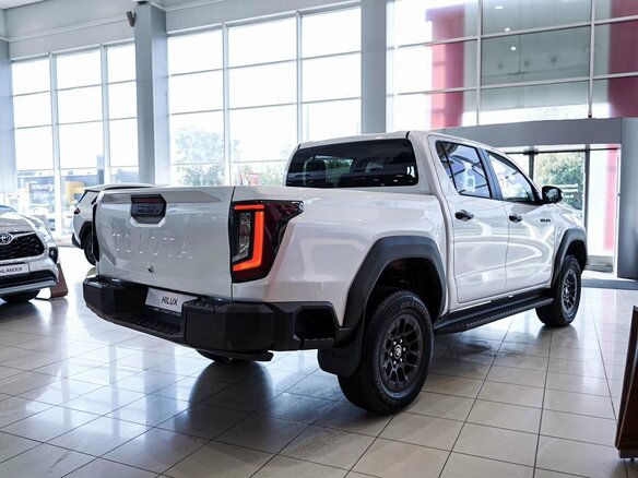 2026 Toyota Hilux IX, белый, 7500000 рублей - вид 10