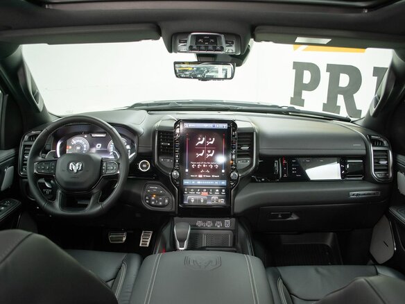 2026 Ram 1500 Crew Cab V Рестайлинг, серебристый, 10199000 рублей - вид 16