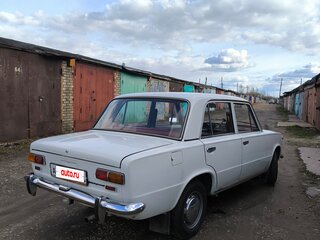 1977 Lada (ВАЗ) 2101, белый, 320000 рублей, вид 4