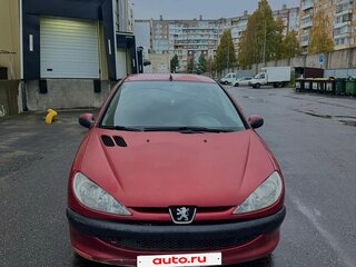 2009 Peugeot 206, красный, 169000 рублей, вид 1