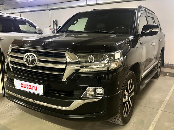 2019 Toyota Land Cruiser 200 Series Рестайлинг 2, чёрный, 7600000 рублей - вид 2