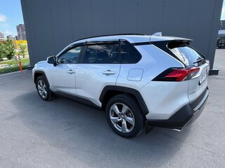 2022 Toyota RAV4 V (XA50), белый, 3490000 рублей, вид 3