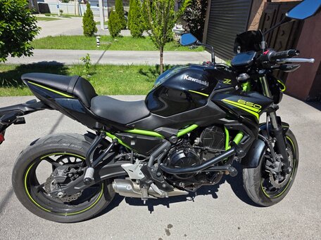 2020 Kawasaki Z 650, чёрный, 780000 рублей, вид 5