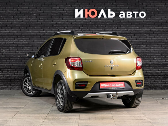 2016 Renault Sandero Stepway II, золотистый - вид 7