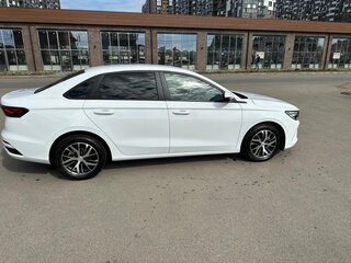 2023 Geely Emgrand II, белый, 1800000 рублей, вид 2