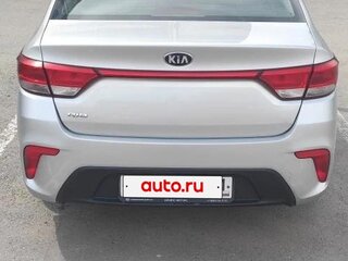 2017 Kia Rio IV, серебристый, 880000 рублей, вид 3