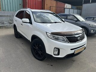 2014 Kia Sorento II Рестайлинг, белый, 1850000 рублей, вид 3