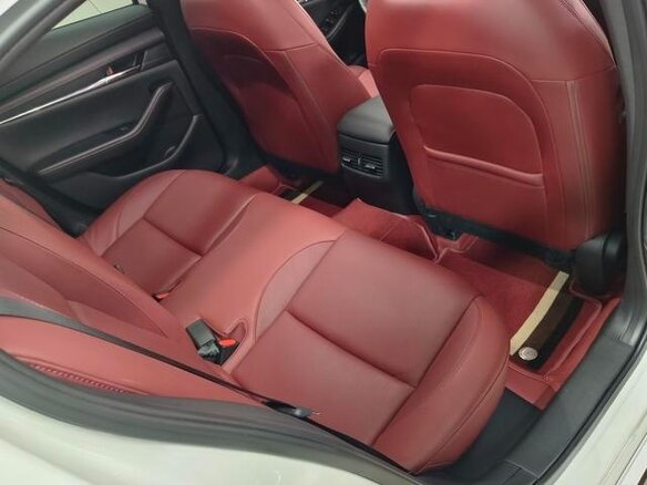 2026 Mazda 3 Axela IV (BP), белый, 1980000 рублей - вид 13