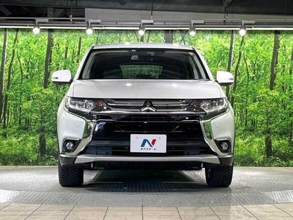 2017 Mitsubishi Outlander III Рестайлинг 2, белый - вид 2