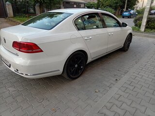 2011 Volkswagen Passat B7, белый, 1100000 рублей, вид 2