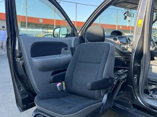 2009 Toyota Sienta I Рестайлинг 1, серый, 1030000 рублей, вид 5