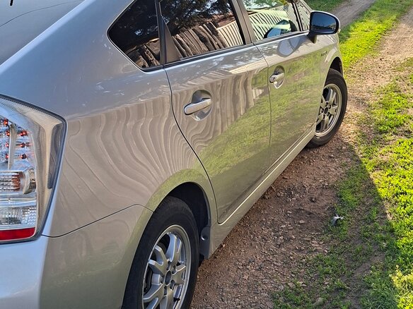 2011 Toyota Prius III Рестайлинг (XW30), серебристый, 1150000 рублей - вид 5