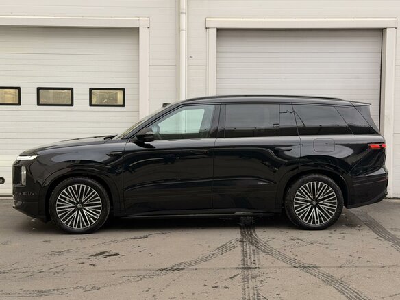 2026 Volkswagen ID.Era 9X 65.2 kWh, чёрный, 10900000 рублей - вид 3