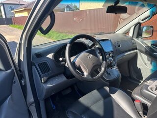 2009 Hyundai Grand Starex I, серый, 1050000 рублей, вид 4
