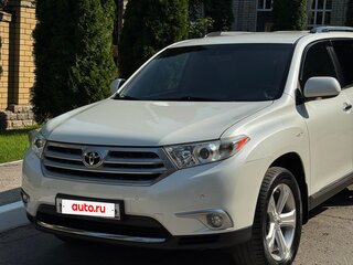 2013 Toyota Highlander II (XU40) Рестайлинг, белый, 2250000 рублей, вид 3