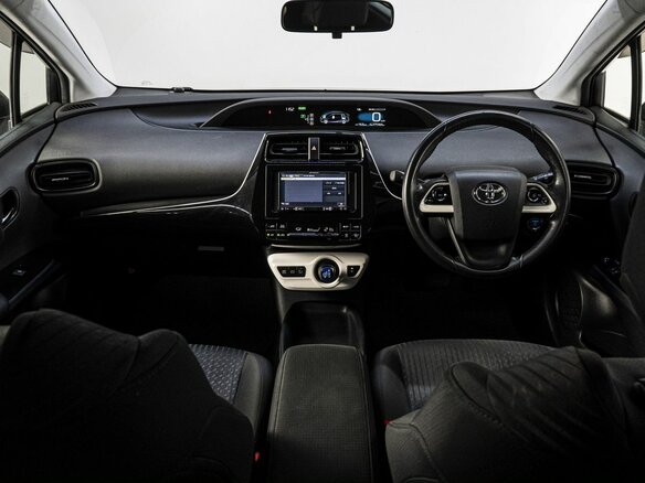 2016 Toyota Prius IV (XW50), серый, 1649000 рублей - вид 15