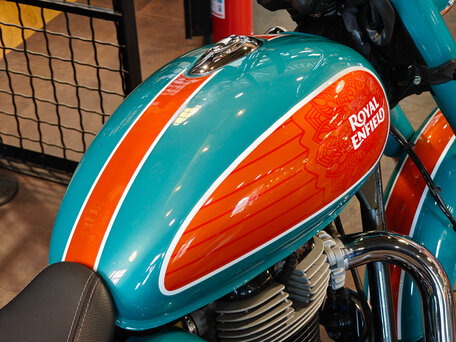 2026 Royal Enfield Goan Classic 350, голубой, 537000 рублей, вид 3