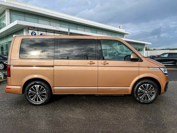 2020 Volkswagen Multivan T6 Рестайлинг, коричневый - вид 3