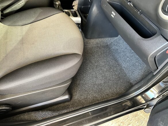 2013 Nissan Note I Рестайлинг, чёрный, 740000 рублей - вид 28