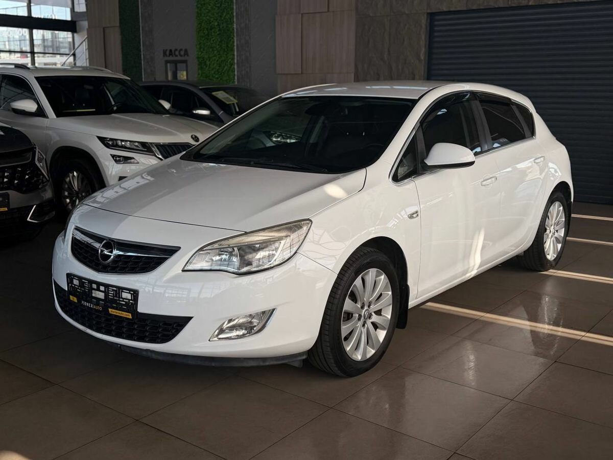 Открыть фотографии: Opel Astra J