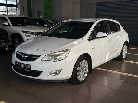 Opel Astra J