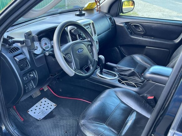 2005 Ford Maverick III, чёрный, 625000 рублей - вид 9