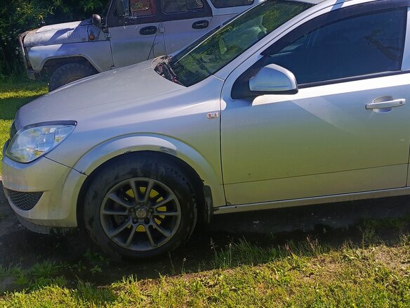 2013 Opel Astra H Рестайлинг, серебристый, 520000 рублей - вид 4