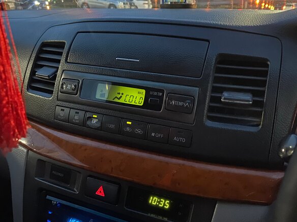 2001 Toyota Mark II IX (X110), серый, 670000 рублей - вид 21
