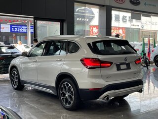 2023 BMW X1 Long 20Li sDrive II (F48) Рестайлинг, белый, 2335000 рублей, вид 4