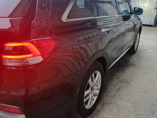 2017 Kia Sorento III Prime, чёрный, 1950000 рублей, вид 3