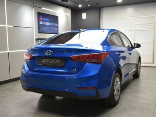2019 Hyundai Solaris II, синий, 1437000 рублей, вид 4