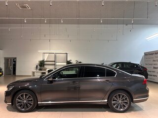 2021 Volkswagen Passat B8 Рестайлинг, серый, 3790000 рублей, вид 5
