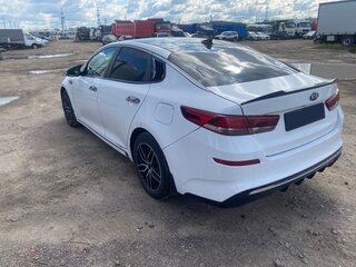 2019 Kia Optima IV Рестайлинг, белый, 892000 рублей, вид 3