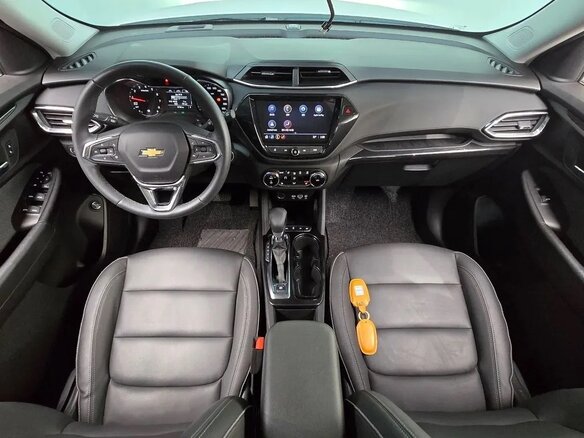 2023 Chevrolet TrailBlazer III Рестайлинг, белый, 1670000 рублей - вид 6
