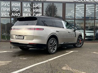 2026 Lynk & Co 900, золотистый, 7890000 рублей, вид 5